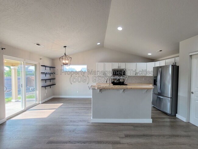 Building Photo - 6206 Maryhill Ln