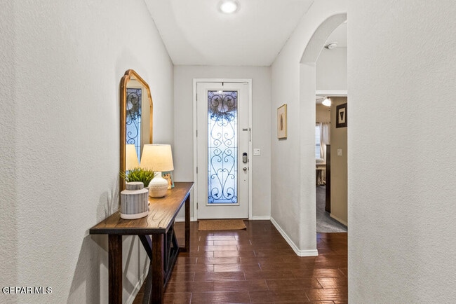 Building Photo - 7365 Dewberry Dr