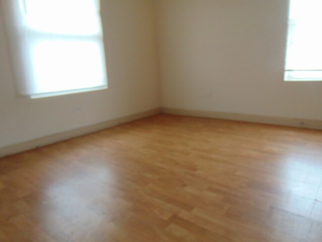 Foto del edificio - 7230 S Perry Ave