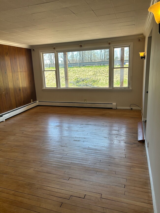 Building Photo - 5063 US-41