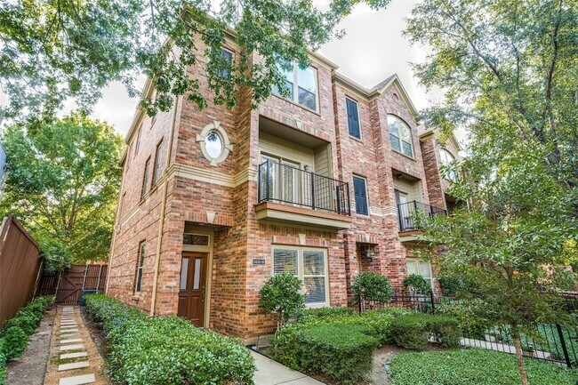Building Photo - 3610 Gillespie St