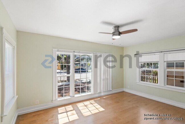 Building Photo - 748 S 11th St