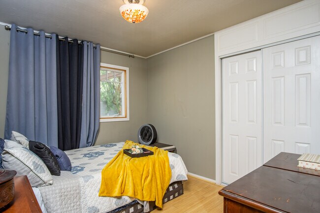 Foto del edificio - 1257 Foxworth Ave