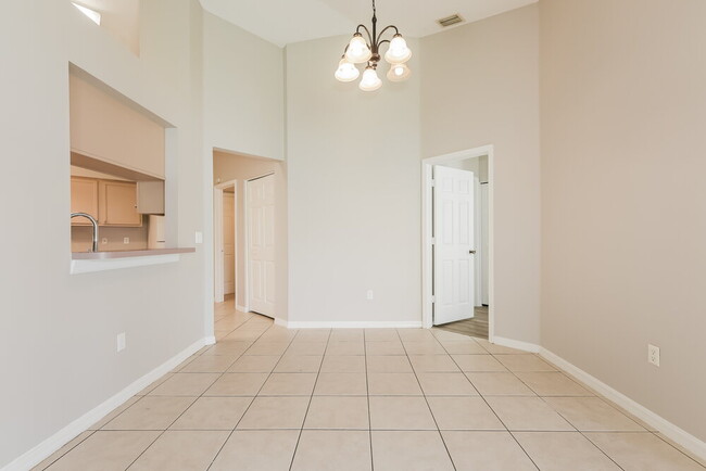 Foto del edificio - 1237 Alpine Lake Dr