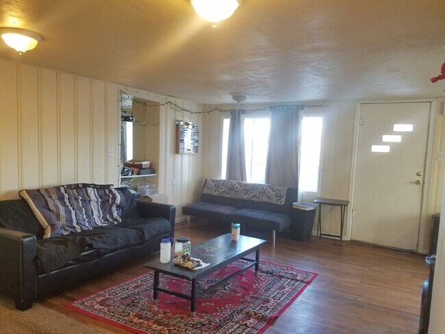 Foto del edificio - Beautiful Ranch-Style Home Near CU & Boulder Creek Path | Avail. August 1, 2026 (Pre-Lease)