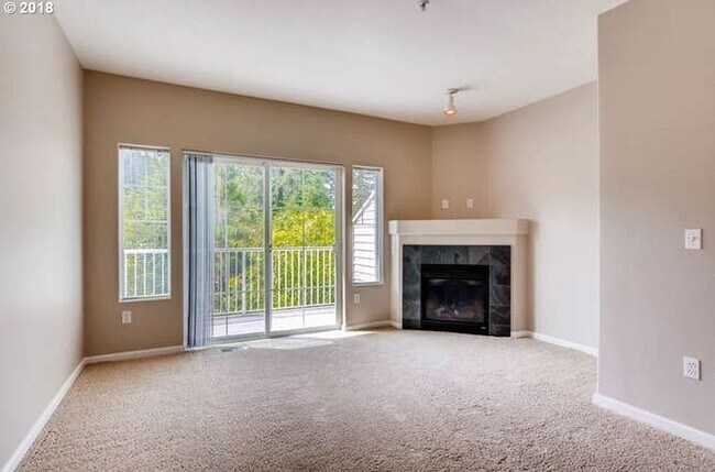 Foto del edificio - Beautiful Townhome Available in the Progre...