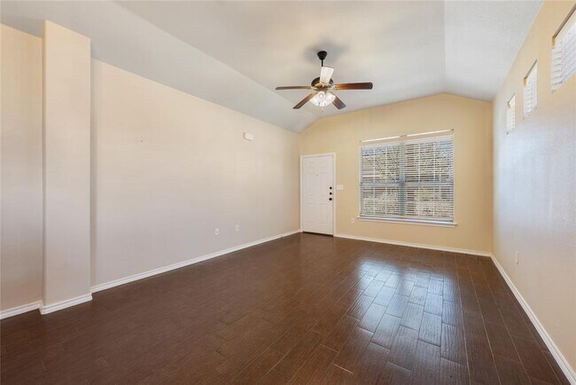 Foto del edificio - 101 Creekside Villa Dr