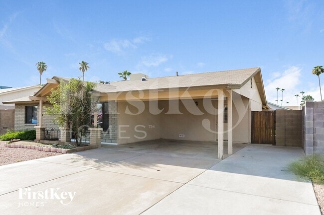 Foto del edificio - 425 E Julie Dr