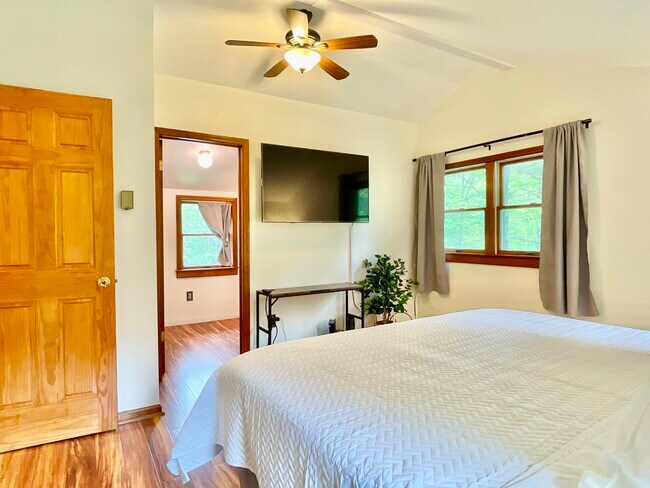 Foto del edificio - 391 Gifford Hill Rd