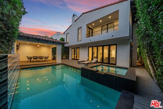 Building Photo - 846 N Orange Grove Ave