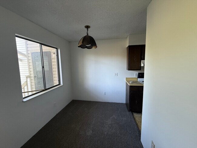 Foto del edificio - 1705 Heatheridge Rd