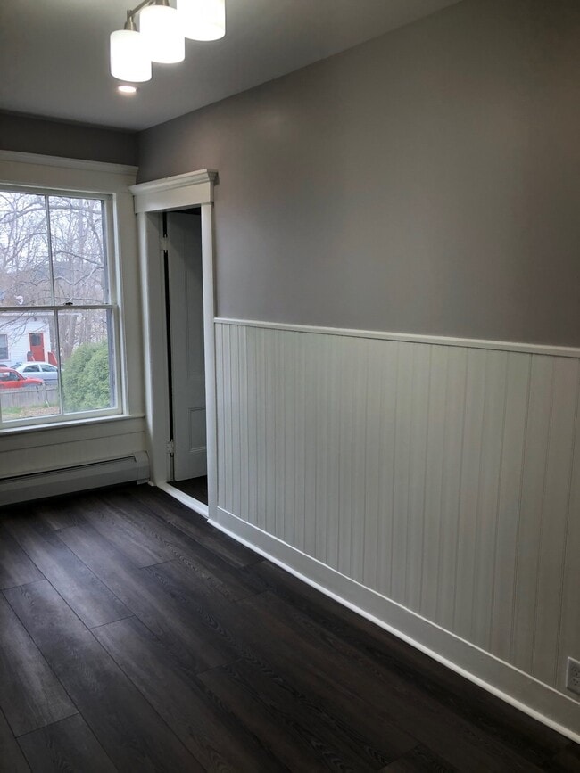 Building Photo - 44 Cushing St