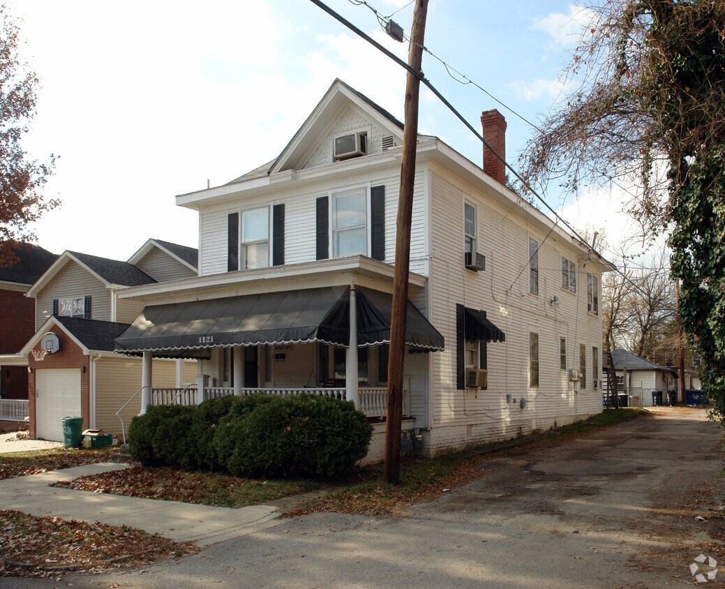 Building Photo - 1121 9th St