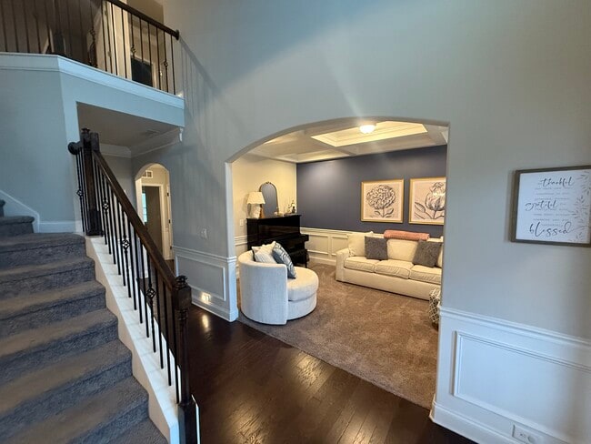 Building Photo - 121 Wild Hickory Cir