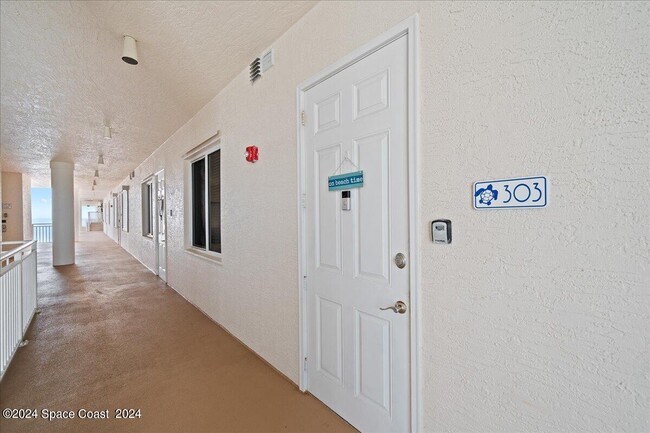 Foto del edificio - 601 N Miramar Ave