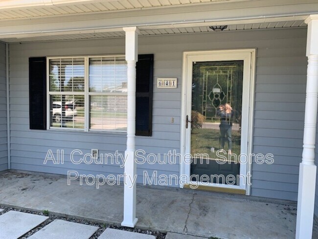 Building Photo - 641 University Forest Cir