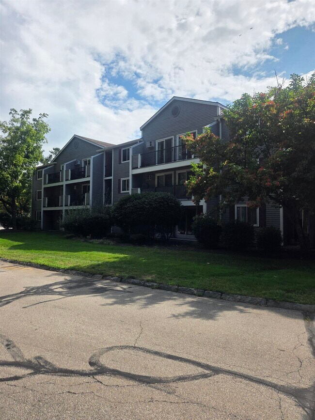 Foto del edificio - 120 Fisherville Rd