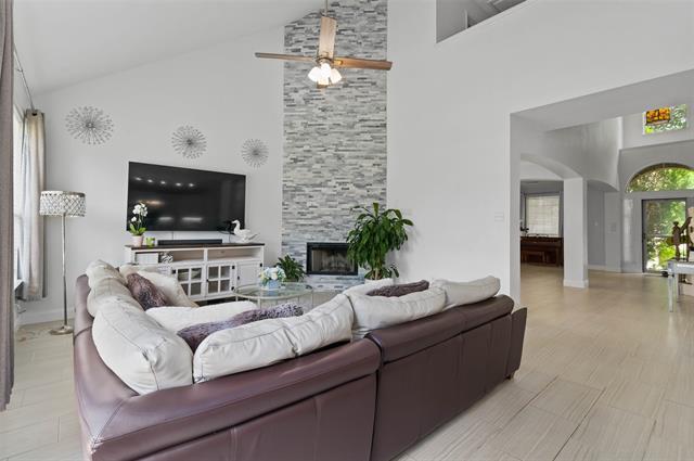 Foto del edificio - 5909 Fox Glen Ln