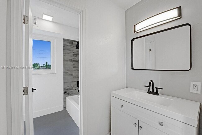 Foto del edificio - 3071 NW 186th Terrace