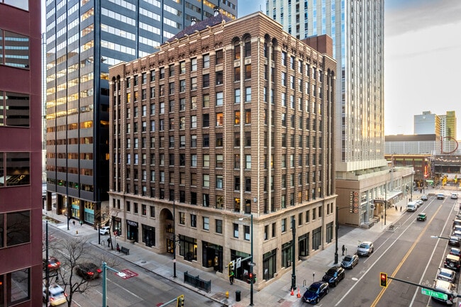 Building Photo - 444 17th St