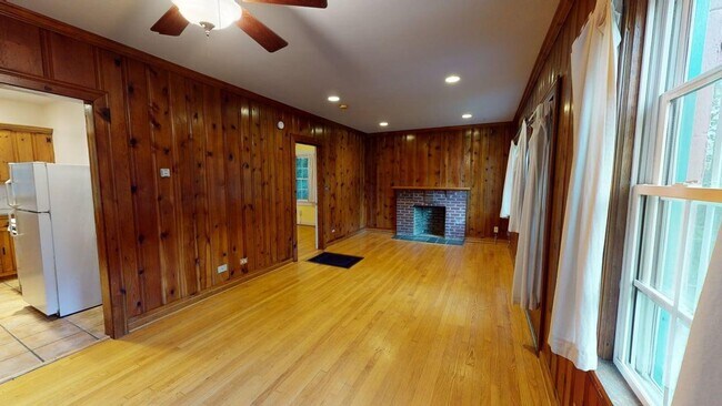 Foto del edificio - Downtown Cottage!