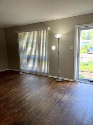 Foto del edificio - 7737 Paddington Dr