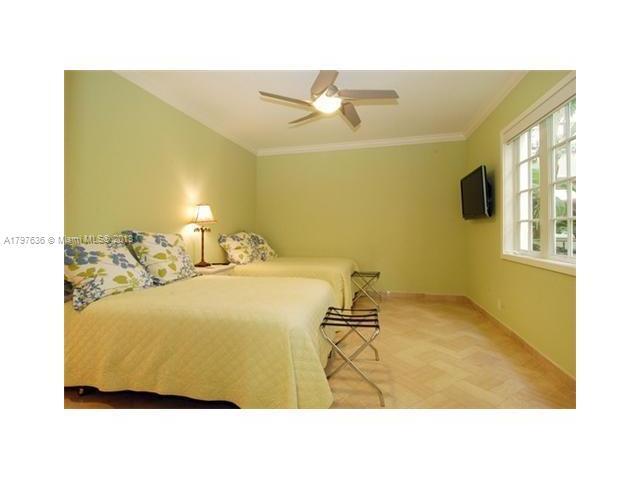 Building Photo - 19214 Fisher Island Dr