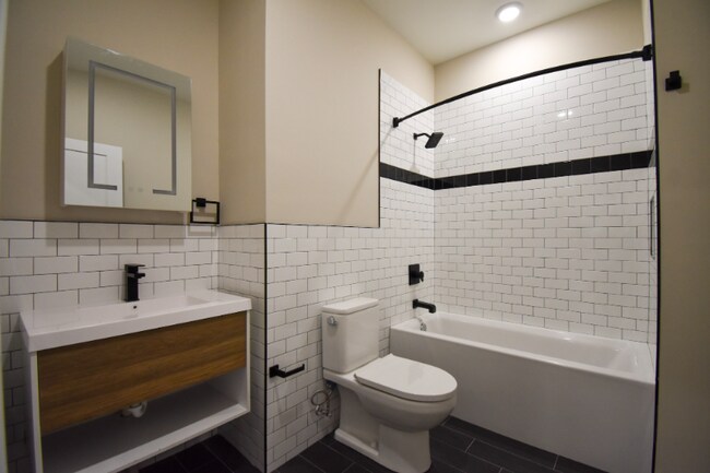 Foto del edificio - 1030 N 48th St