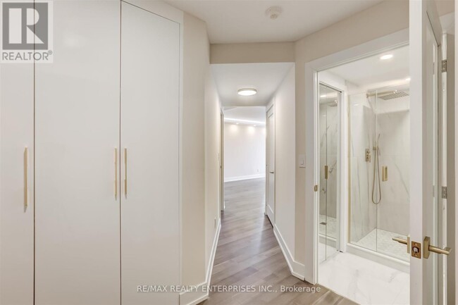 Building Photo - 1-501 Palace Pier Ct