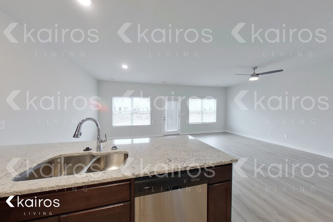 Building Photo - 7215 Chatfield Wy NW