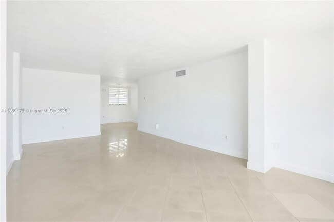Building Photo - 1475 NE 125th Terrace