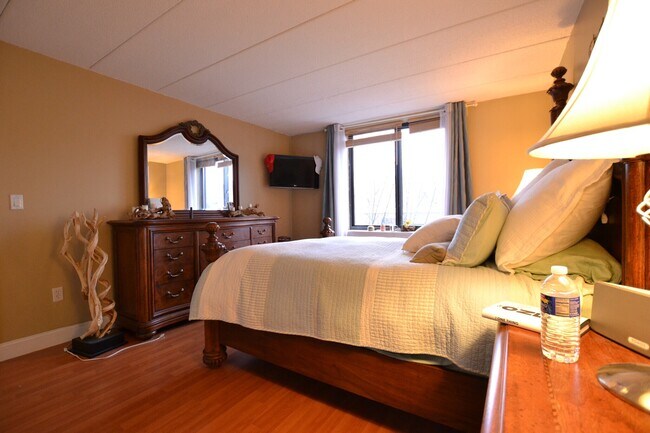 Foto del edificio - 85 Brainerd Rd