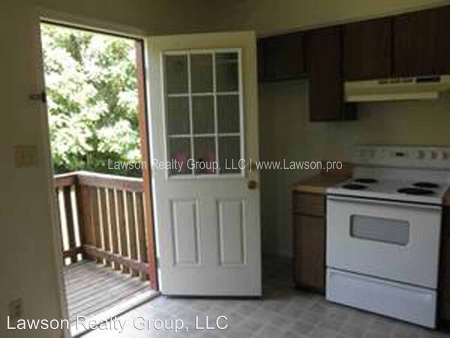 Building Photo - 3611-3613 Ventnor Rd SE