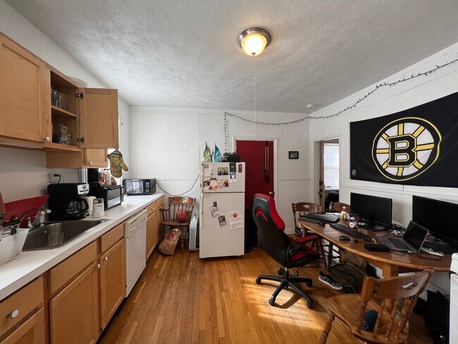 Foto del edificio - 370 Highland Ave