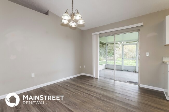 Foto del edificio - 2400 Timbercreek Loop W