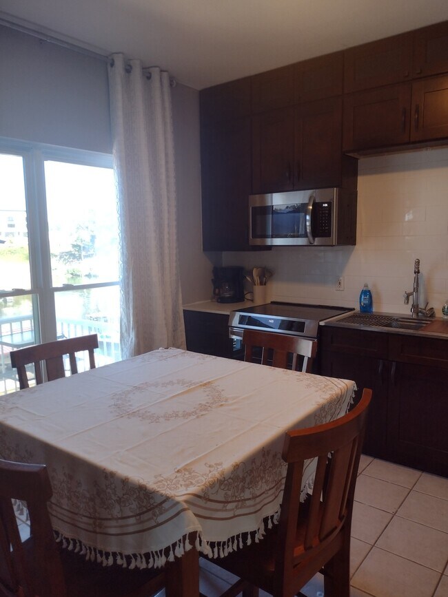 Foto del edificio - 195 Gardenia Cir
