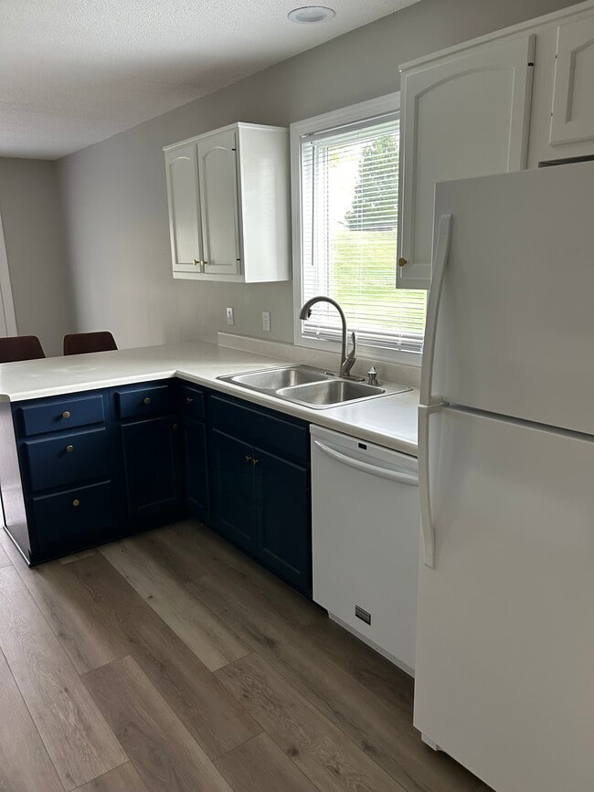 Building Photo - 1431 Shingle Oak Pointe