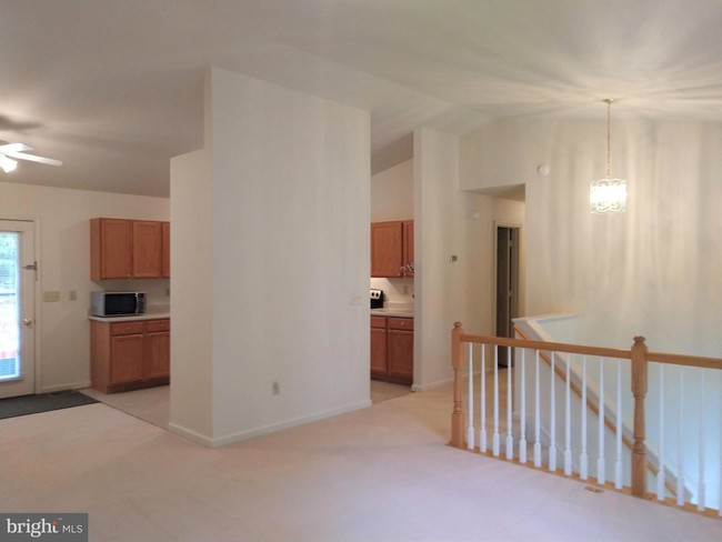 Building Photo - 21153 Gibsons Ln