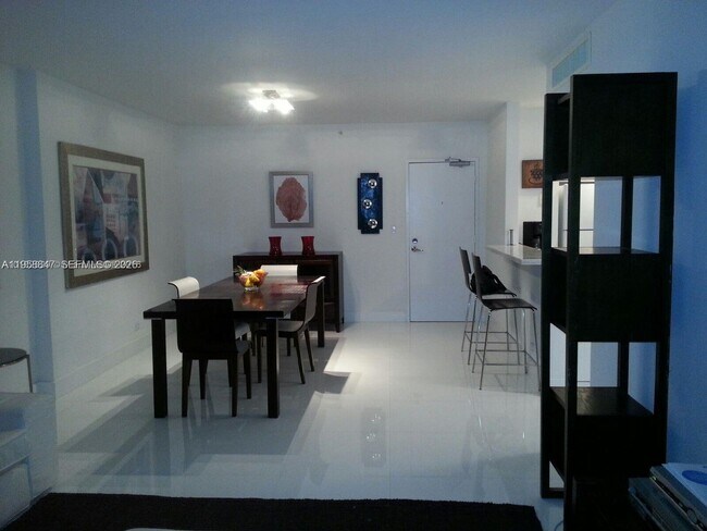 Foto del edificio - 1500 Bay Rd