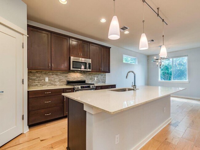 Foto del edificio - 4006 Valley View Rd