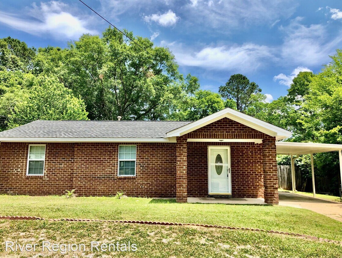 3 br, 2 bath House 1163 Cottondale Road House Rental in Montgomery