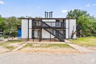 Building Photo - 302 Hedgewood Dr