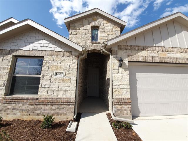 Foto del edificio - 1409 Black Oak Dr