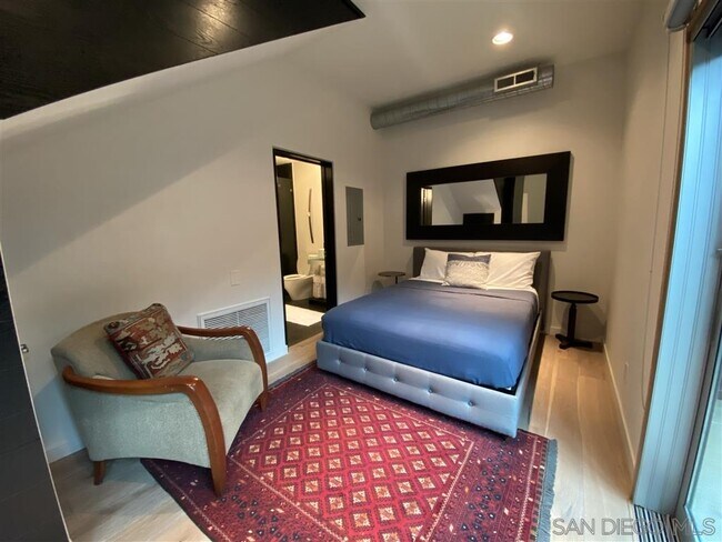 Foto del edificio - 4156 Third Ave