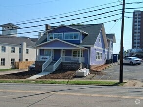 Building Photo - 316 S 17th St
