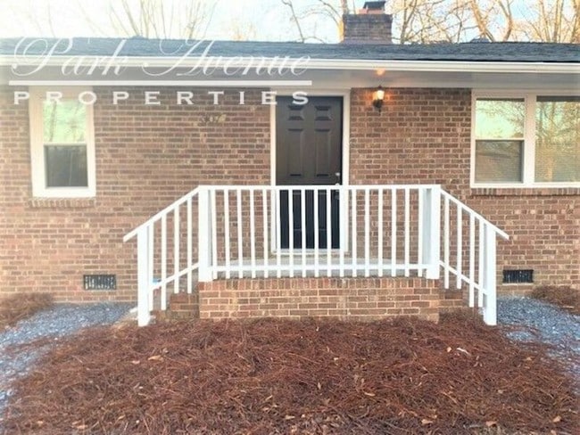 Building Photo - 307 S Myrtle School Rd