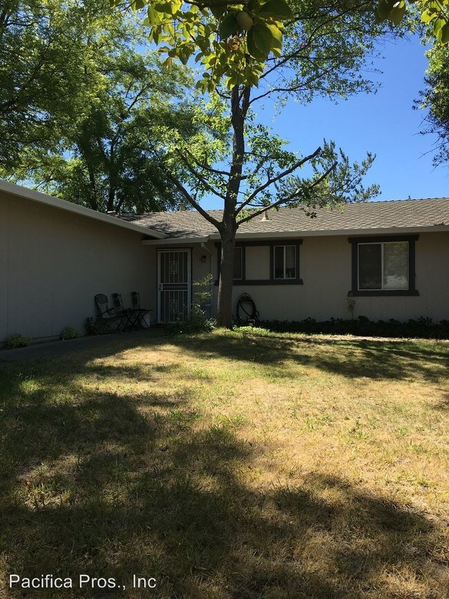 Foto del edificio - 656 Whyte Ave