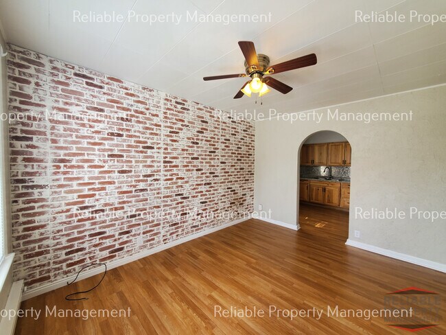 Foto del edificio - 1499 Mound Ave