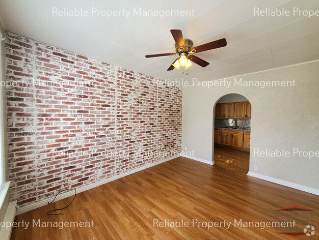 Building Photo - 1499 Mound Ave