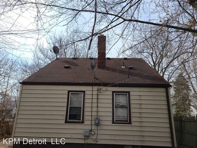 Building Photo - 3 br, 1 bath House - 7434 Clayburn st